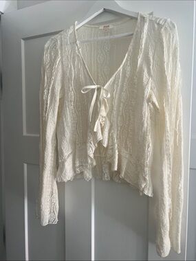 Peach Cream Lace Ruffled Tie-Front Women's Top